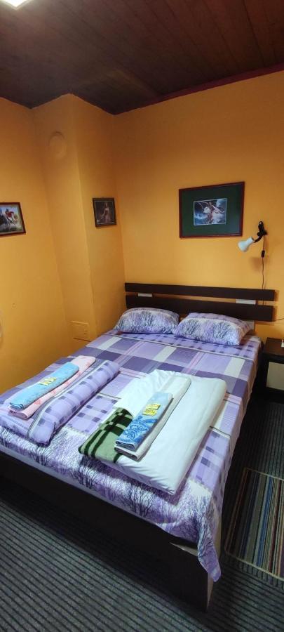 Стаи за гости ОРЕХА Троян Private rooms Oreha Экстерьер фото
