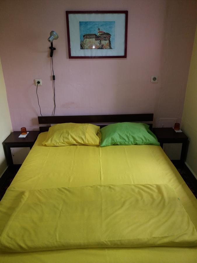 Стаи за гости ОРЕХА Троян Private rooms Oreha Экстерьер фото