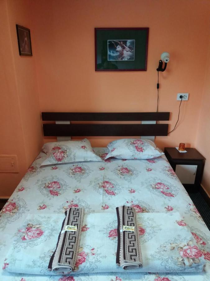 Стаи за гости ОРЕХА Троян Private rooms Oreha Экстерьер фото